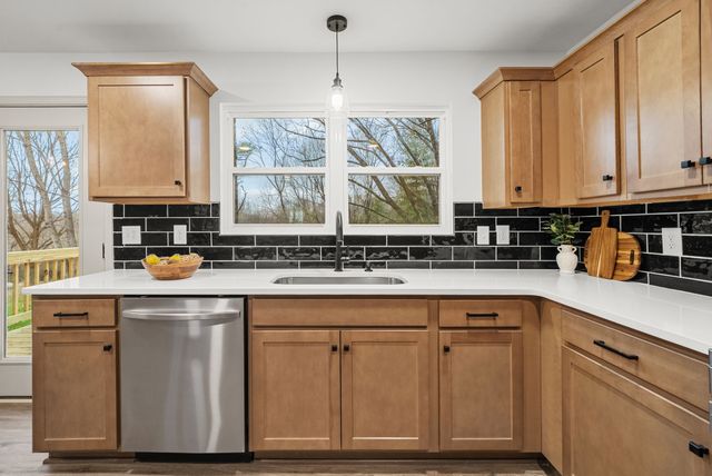 1402 Cagle Rd, Ashland City, TN 37015