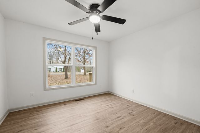 1402 Cagle Rd, Ashland City, TN 37015