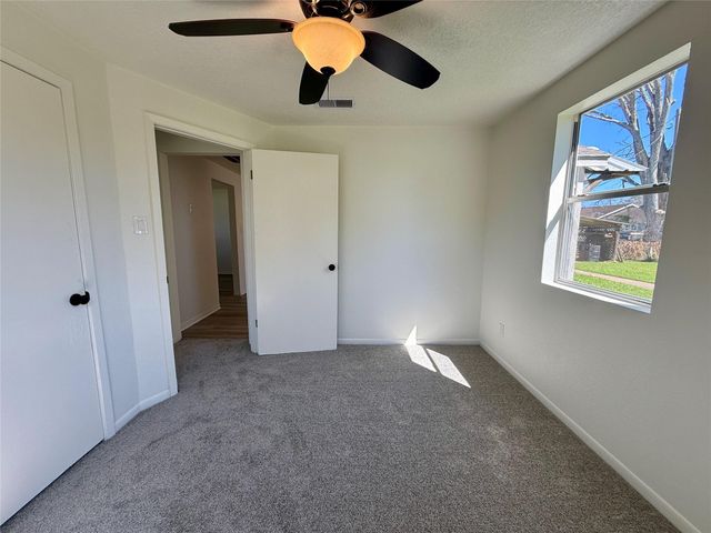 111 4th Street, Brazoria, TX 77422