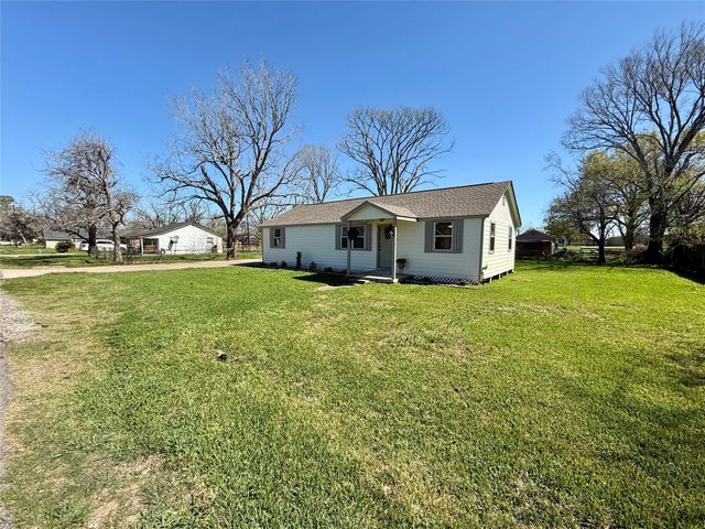 111 4th Street, Brazoria, TX 77422