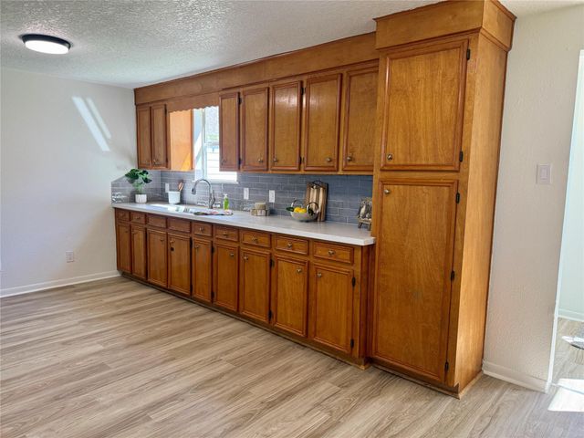 111 4th Street, Brazoria, TX 77422