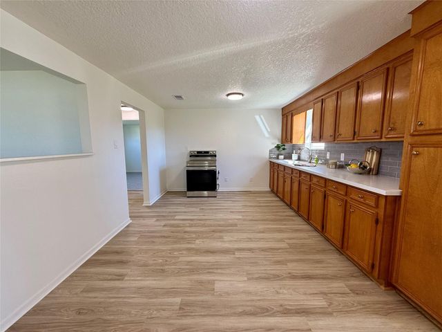 111 4th Street, Brazoria, TX 77422