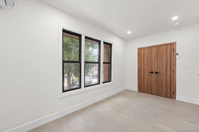 1024 E 226th Street, Bronx, NY 10466
