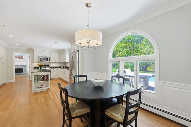 5 Hickory Dr, Medfield, MA 02052