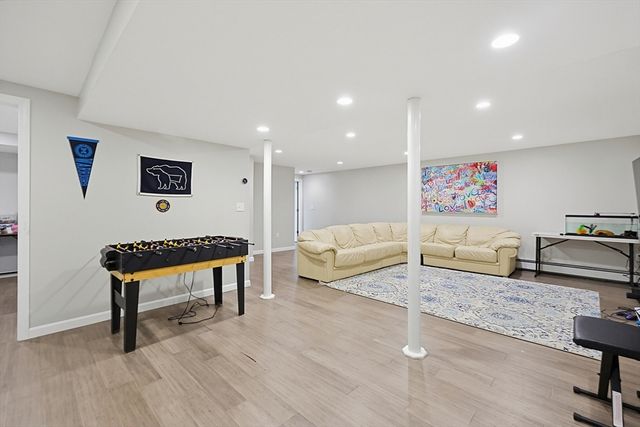 5 Hickory Dr, Medfield, MA 02052