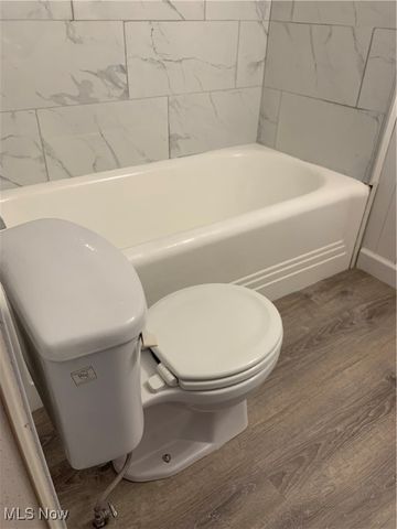 18606 Cherokee Avenue, Cleveland, OH 44119