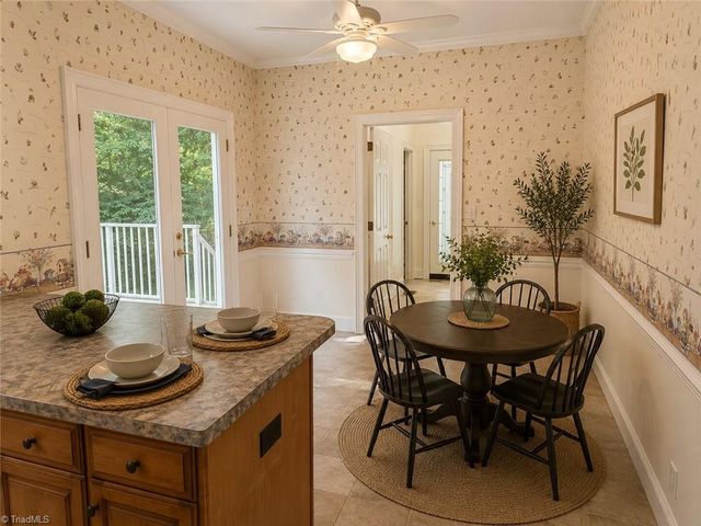 6916 Harvest Glen Drive, Greensboro, NC 27406