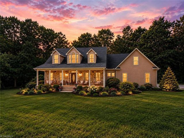 6916 Harvest Glen Drive, Greensboro, NC 27406