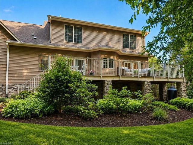 6916 Harvest Glen Drive, Greensboro, NC 27406