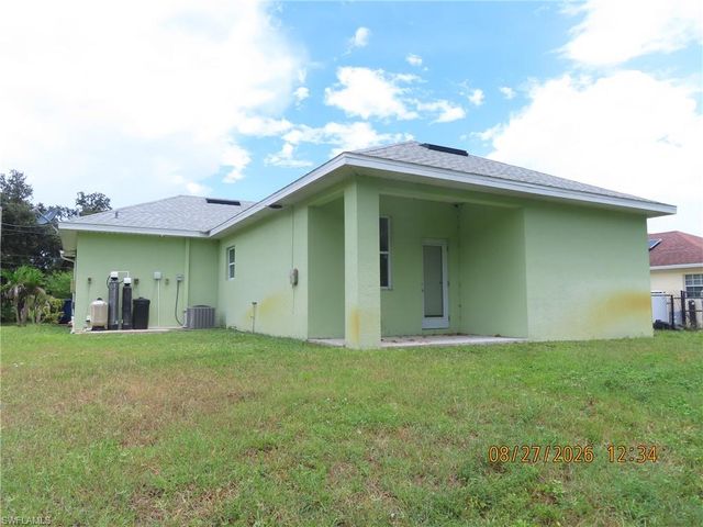 2713 7th ST W, Lehigh Acres, FL 33971