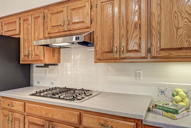10015 Petra Court NE, Albuquerque, NM 87122
