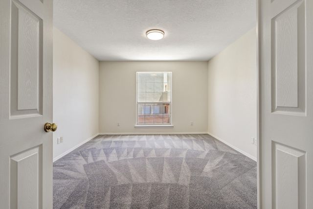 10015 Petra Court NE, Albuquerque, NM 87122
