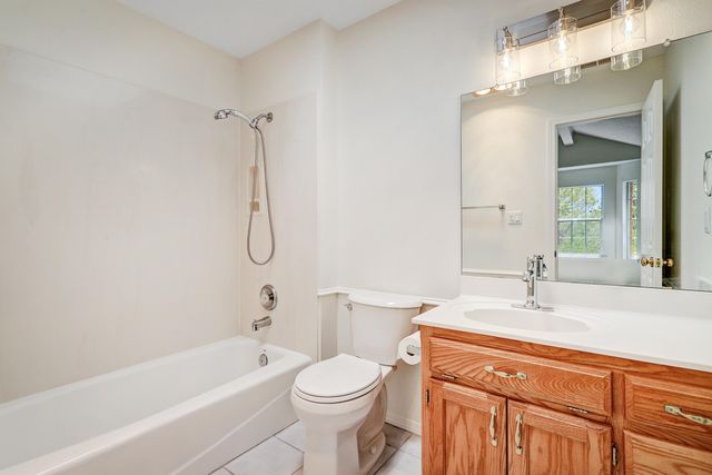 10015 Petra Court NE, Albuquerque, NM 87122