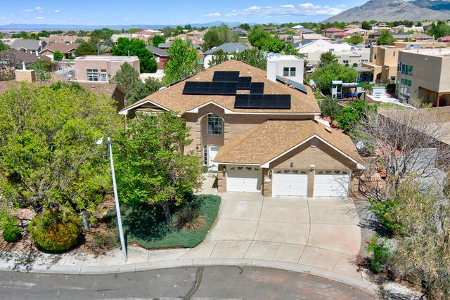 10015 Petra Court NE, Albuquerque, NM 87122