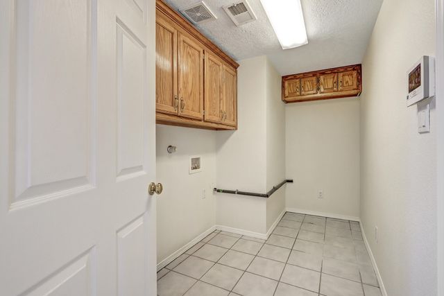 10015 Petra Court NE, Albuquerque, NM 87122
