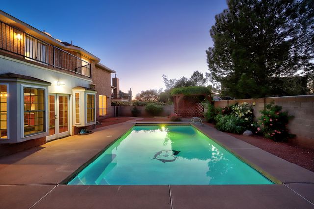 10015 Petra Court NE, Albuquerque, NM 87122