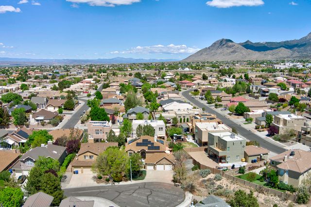 10015 Petra Court NE, Albuquerque, NM 87122