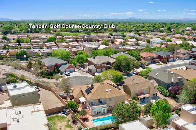 10015 Petra Court NE, Albuquerque, NM 87122