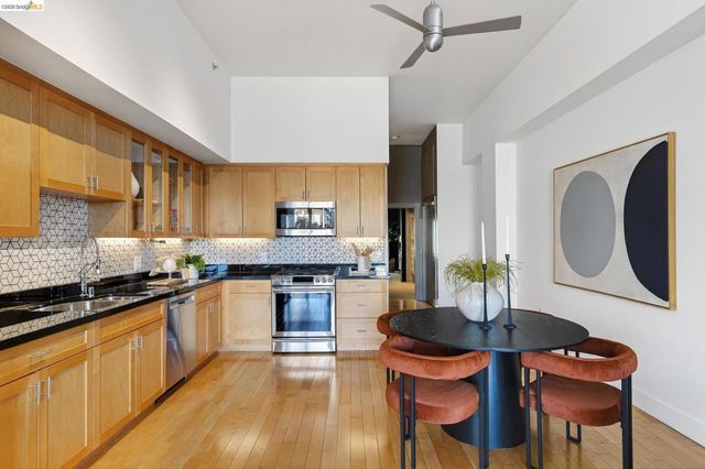 1755 1755 Broadway 45, Oakland, CA 94612