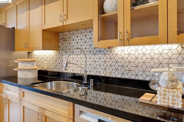 1755 1755 Broadway 45, Oakland, CA 94612