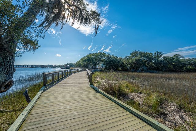 130 River Landing Drive Unit 2215, Charleston, SC 29492