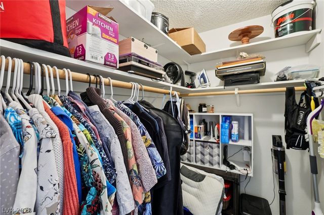 415 Chateau Drive, Henderson, NV 89002