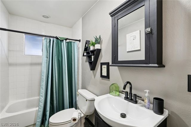 415 Chateau Drive, Henderson, NV 89002