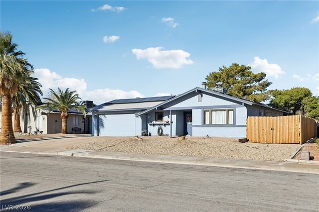 415 Chateau Drive, Henderson, NV 89002