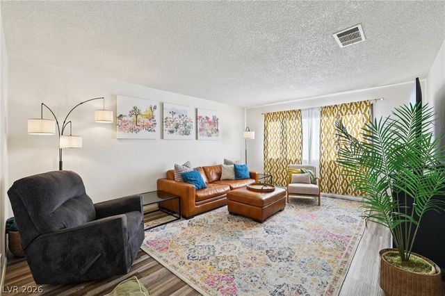 415 Chateau Drive, Henderson, NV 89002