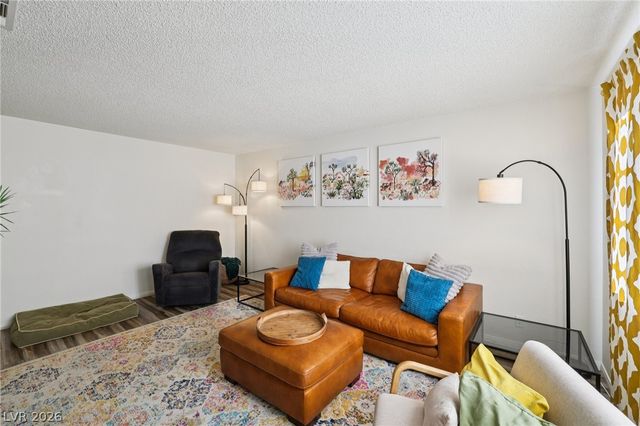 415 Chateau Drive, Henderson, NV 89002