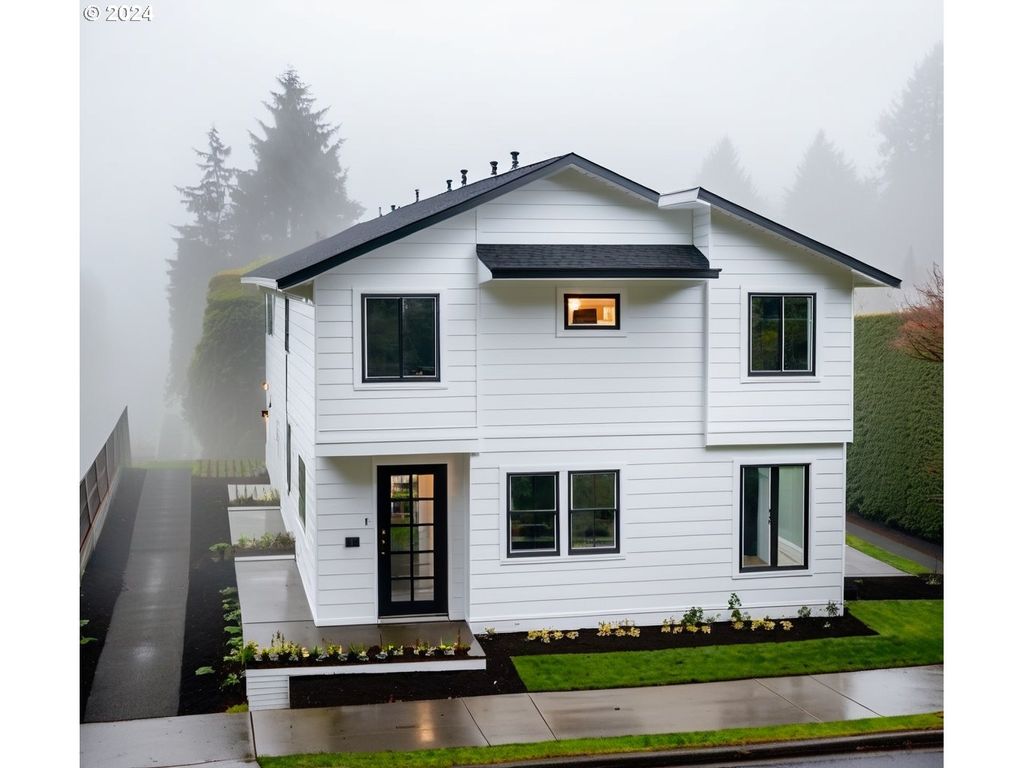 2130 Se BROOKLYN St, Portland, OR 97202