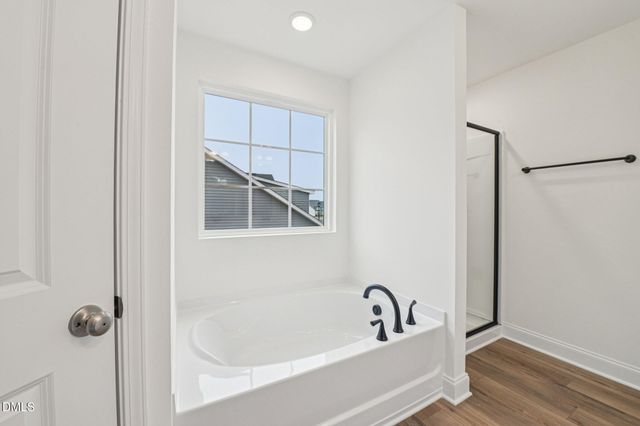 516 Winding Creek Drive, Lillington, NC 27546