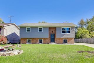38127 N NorthShore Avenue, Beach Park, IL 60087