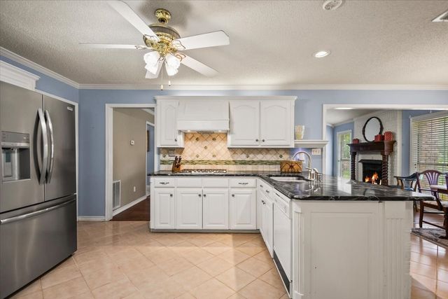 113 Saint Andrews Circle, Hideaway, TX 75771