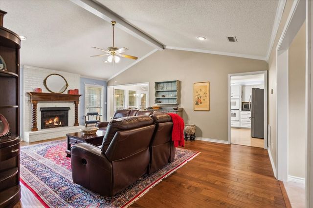 113 Saint Andrews Circle, Hideaway, TX 75771