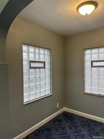 13935 Faust Avenue, Detroit, MI 48223