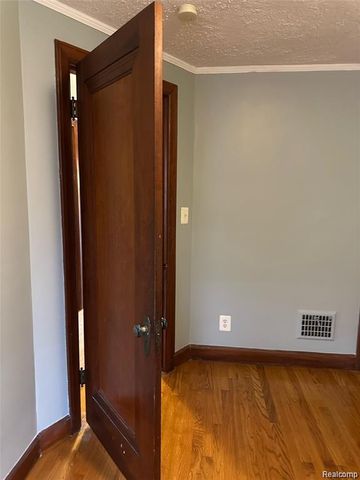 13935 Faust Avenue, Detroit, MI 48223