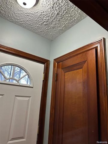 13935 Faust Avenue, Detroit, MI 48223