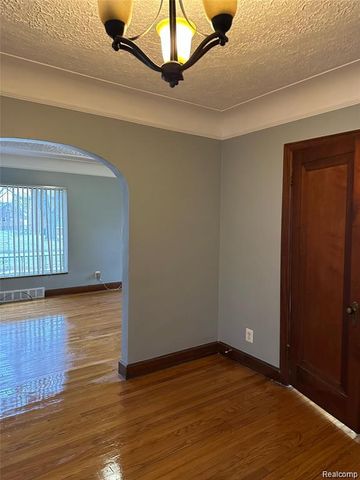 13935 Faust Avenue, Detroit, MI 48223