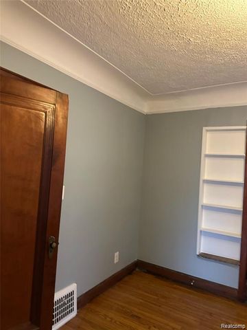 13935 Faust Avenue, Detroit, MI 48223