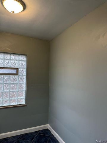 13935 Faust Avenue, Detroit, MI 48223