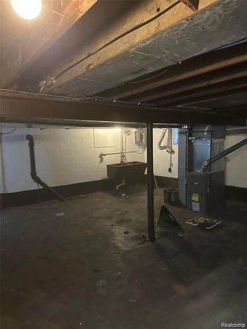 13935 Faust Avenue, Detroit, MI 48223