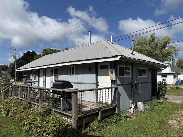 712 Vine Street, Wisconsin Dells, WI 53965