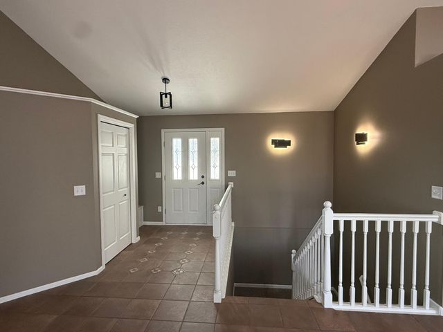 2533 341st Avenue NW, Cambridge, MN 55008