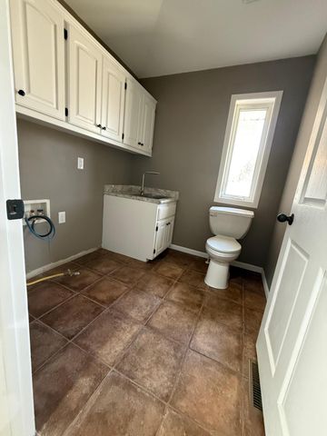 2533 341st Avenue NW, Cambridge, MN 55008