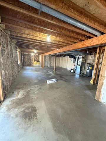 2533 341st Avenue NW, Cambridge, MN 55008