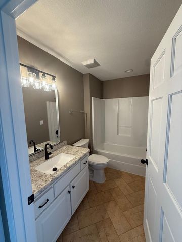 2533 341st Avenue NW, Cambridge, MN 55008