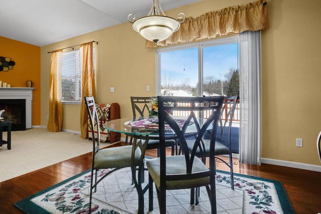 2402 Kiowa DRIVE, Grafton, WI 53024