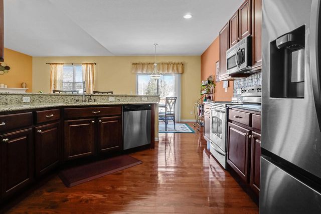 2402 Kiowa DRIVE, Grafton, WI 53024