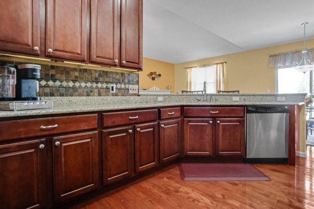 2402 Kiowa DRIVE, Grafton, WI 53024